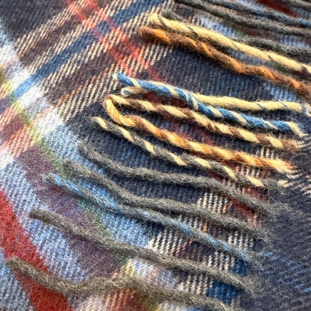 Ireland Merino Wool Scarf 🇮🇪 – Blue & Red Plaid - Made in Ireland - Picture 9 of 10